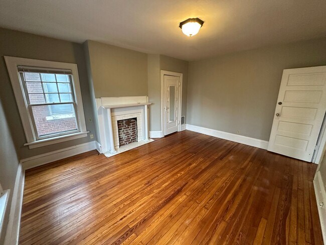 Building Photo - 160 Frambes Ave
