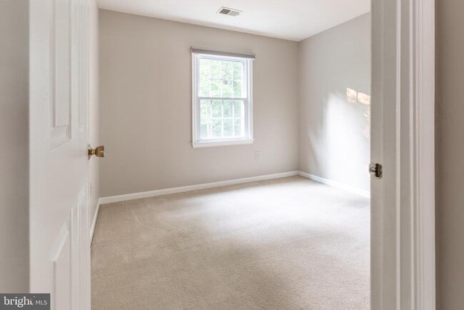 Building Photo - 8020 Bethelen Woods Ln