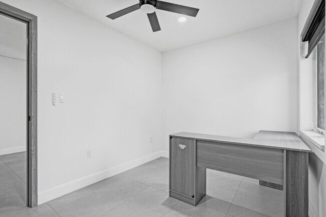 Building Photo - 6700 E Tropical Way