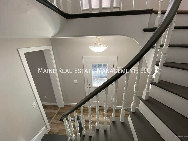 Building Photo - 318 Essex St