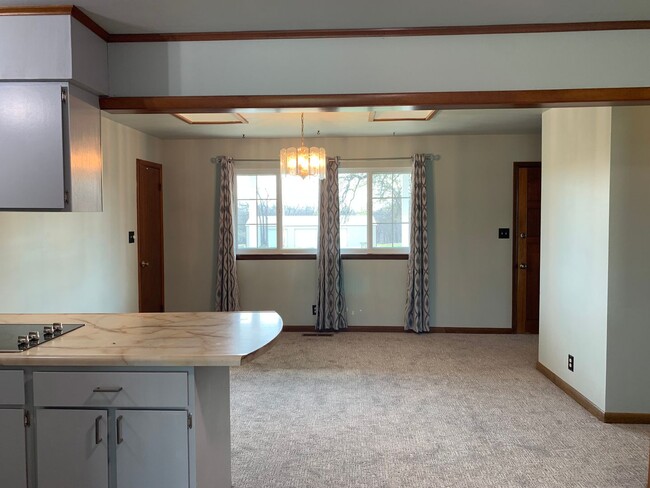 Building Photo - Property on approx 1 acre with lots of upd...