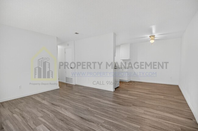 Building Photo - Arleta Ct