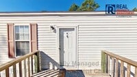 Building Photo - 2 BD/2 BA Home w/Open Main Living Area and Split Bedrooms