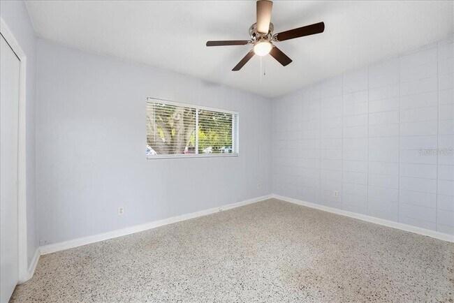 Building Photo - 1418 Beatrice Dr