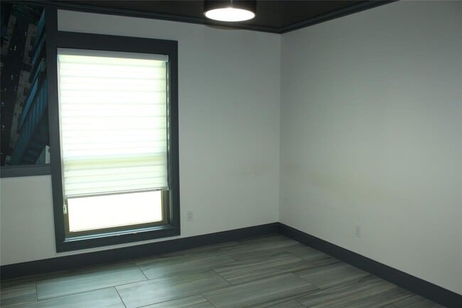 Building Photo - 514 Rozelle Ave