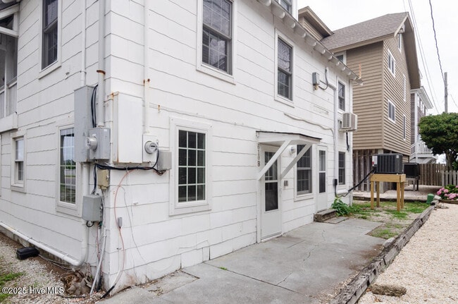 Building Photo - 610 Waynick Blvd