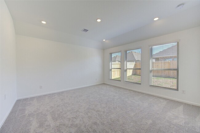 Building Photo - 30347 Tall Fescue Dr