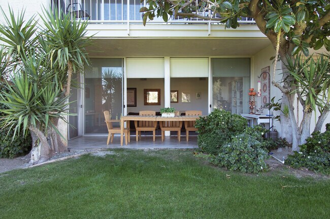 Patio area right on Golf Course - 501 Desert Lakes Cir