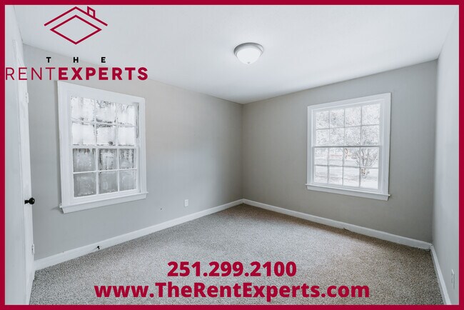 Building Photo - 2551 Farnell Dr