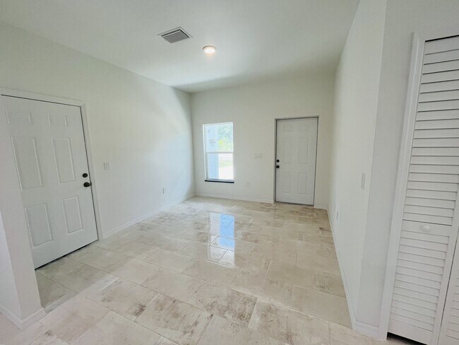 Building Photo - MOVE IN SPECIAL- ONE MONTH FREE!!-BRAND NE...