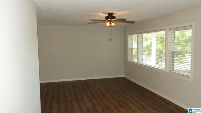 Building Photo - 33 Willie Emma Ln