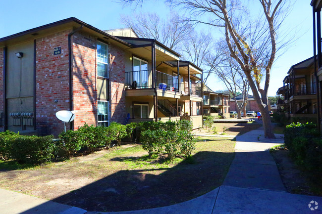 Exterior - Vista Arbor Square