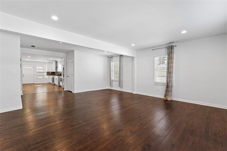 Building Photo - 1000 SW Palmetto