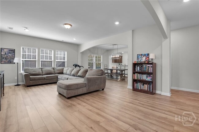 Building Photo - 2980 Kingswood Dr
