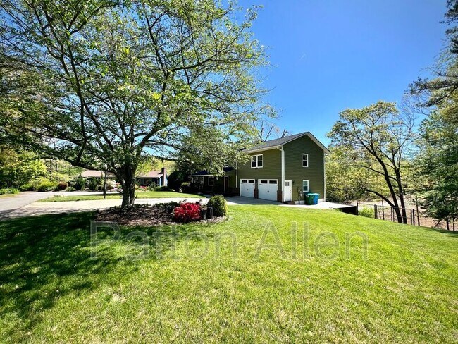 Building Photo - 38 Tipton Dr