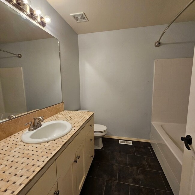 Building Photo - Bright and Stunning 2-Story Home with Dayl...