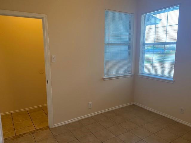 Building Photo - 2863 Southampton Way