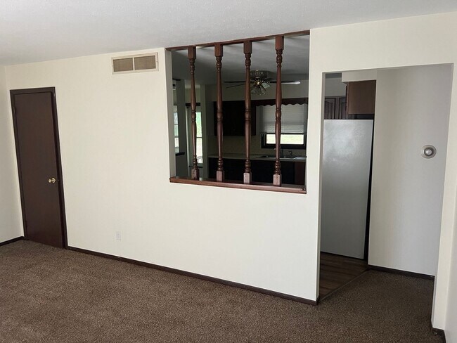 Primary Photo - 5418-5422 Menlo Ct