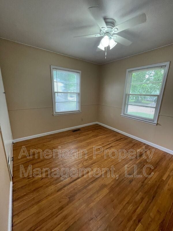 Building Photo - 4941 S Detroit Ave