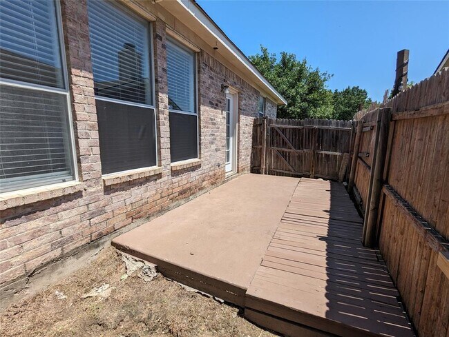 Building Photo - 6367 Stonewater Bend Trail