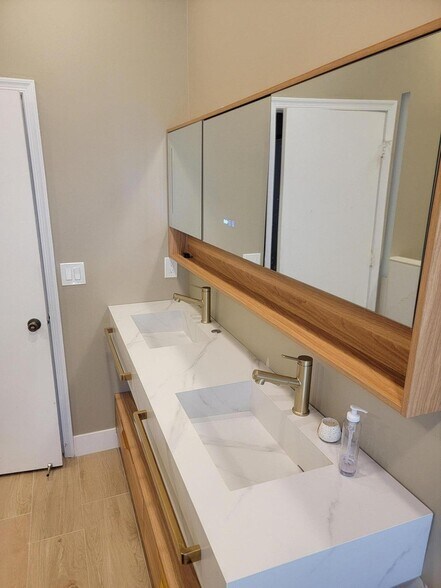 Building Photo - 9082 Cavatina Pl
