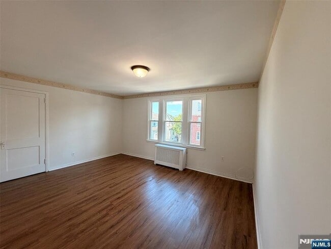 Building Photo - 67 Morgan Pl