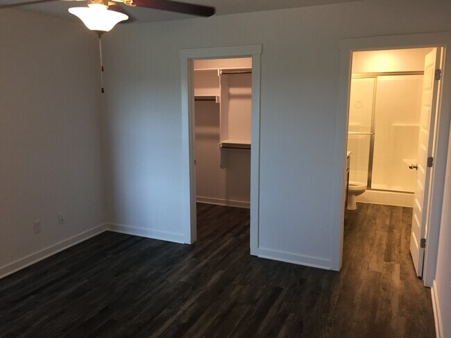 Master Bedroom - 2706 N Teresa Dr