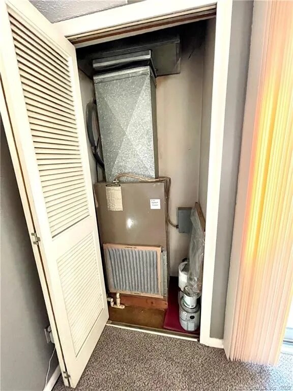 Building Photo - 1611 Twin Circle Dr