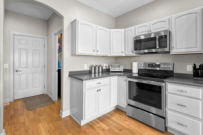 Building Photo - 14978 Buena Vista Dr