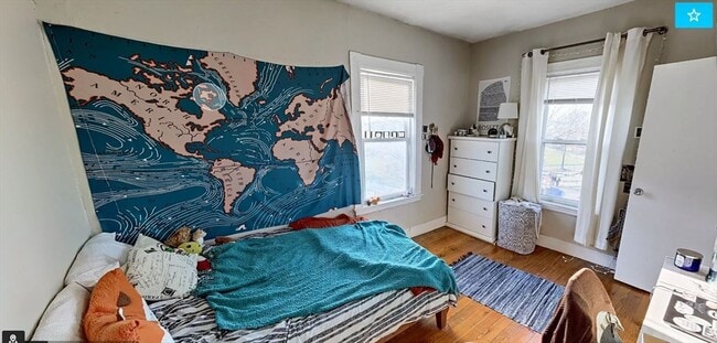 Building Photo - 9 Medford St