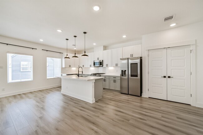 Building Photo - 8321 Springwood Cyn Ln