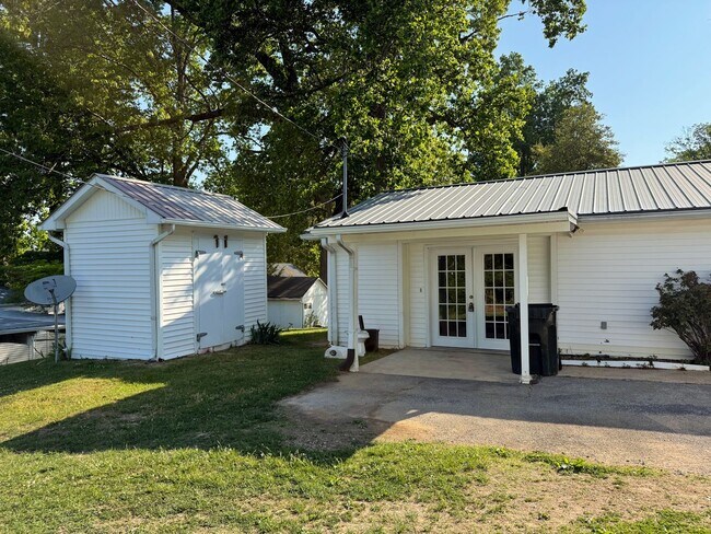 Building Photo - Tusculum Blvd Property