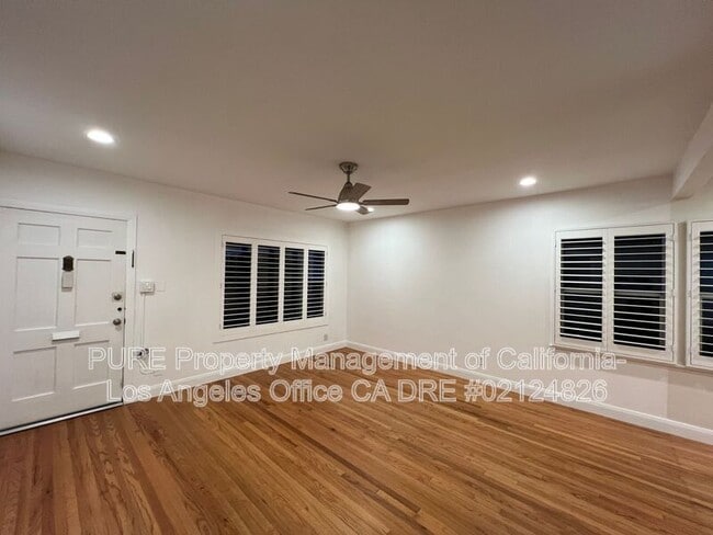 Building Photo - 1910 W 94th Pl