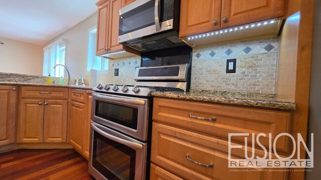 Building Photo - Elegant Four Bedroom Home in Dorset Farms!