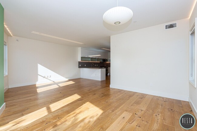 Building Photo - MODERN LUXURY LIVING IN WESTWOOD PARK 2BD/...