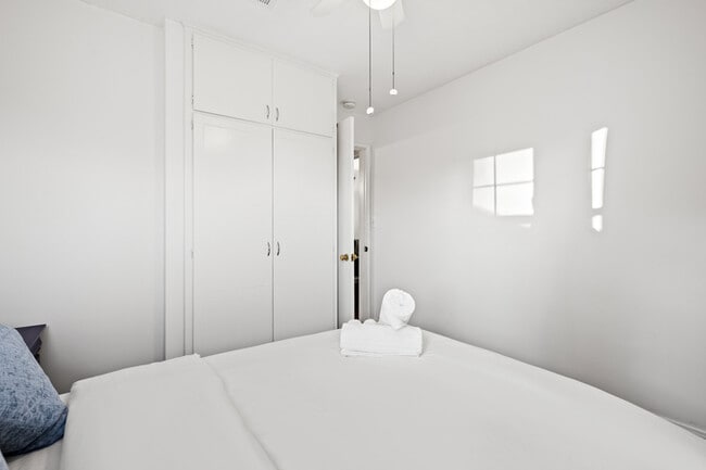 Building Photo - 1751 Belmont Ave