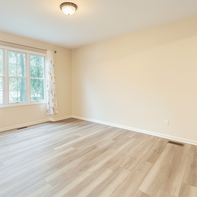 Building Photo - 558 Highlands Dr