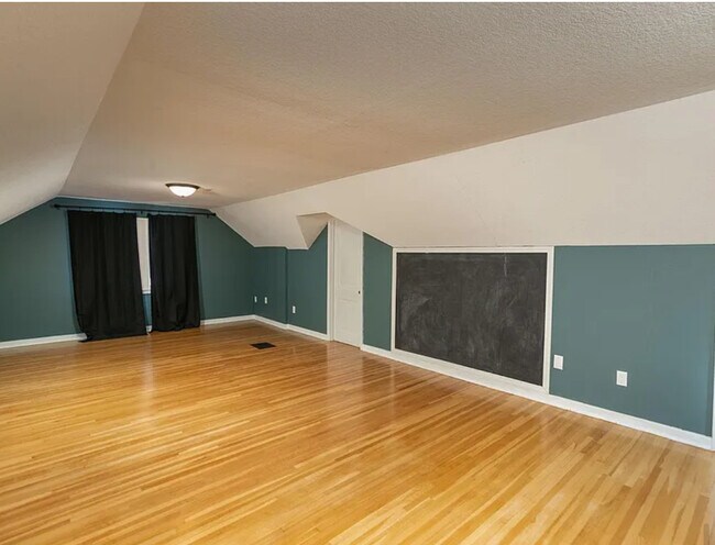 Building Photo - 125-113 13th Ave NW