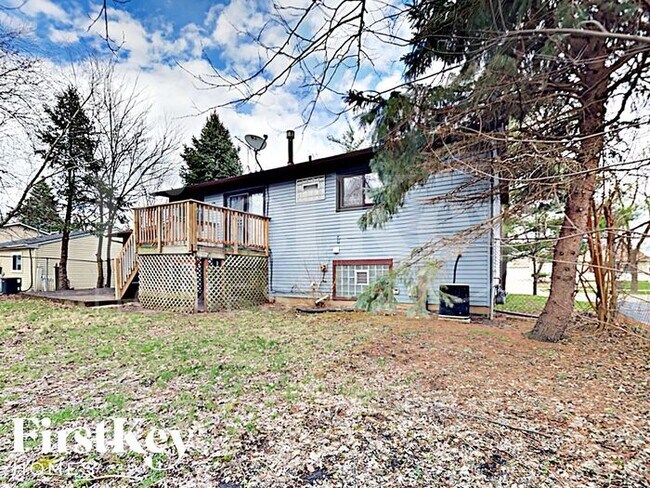 Building Photo - 233 Butternut Dr