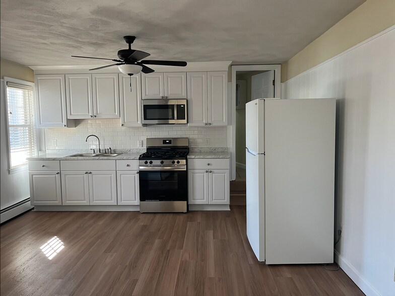 Building Photo - 46 Phenix Ave