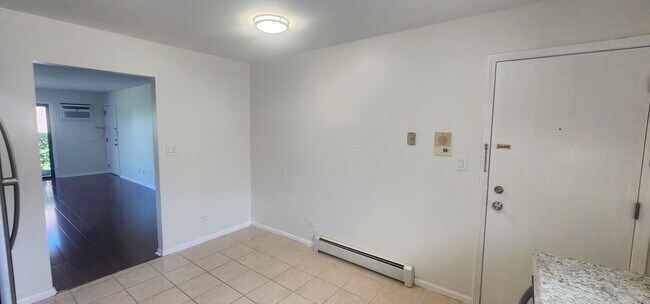 Building Photo - 9290 Hamilton Ct