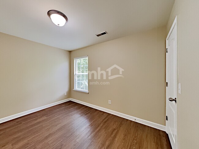 Building Photo - 982 Acadia Ct