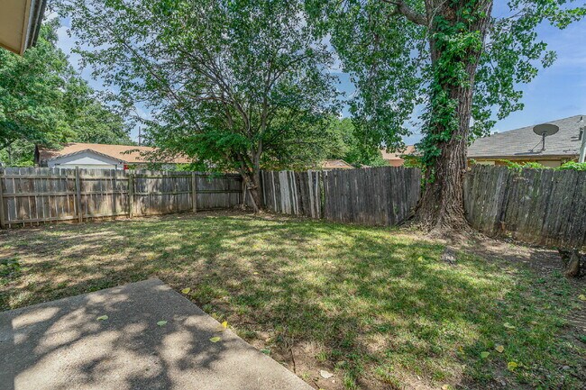 Building Photo - Cozy 2BD Home with Modern Touches in Arlington, TX