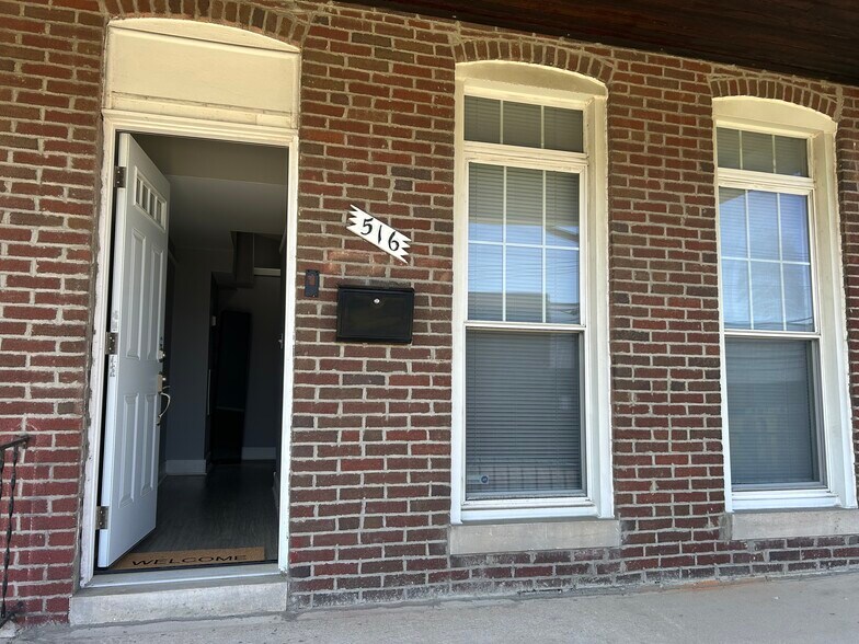 Building Photo - 516 Woodbourne Ave