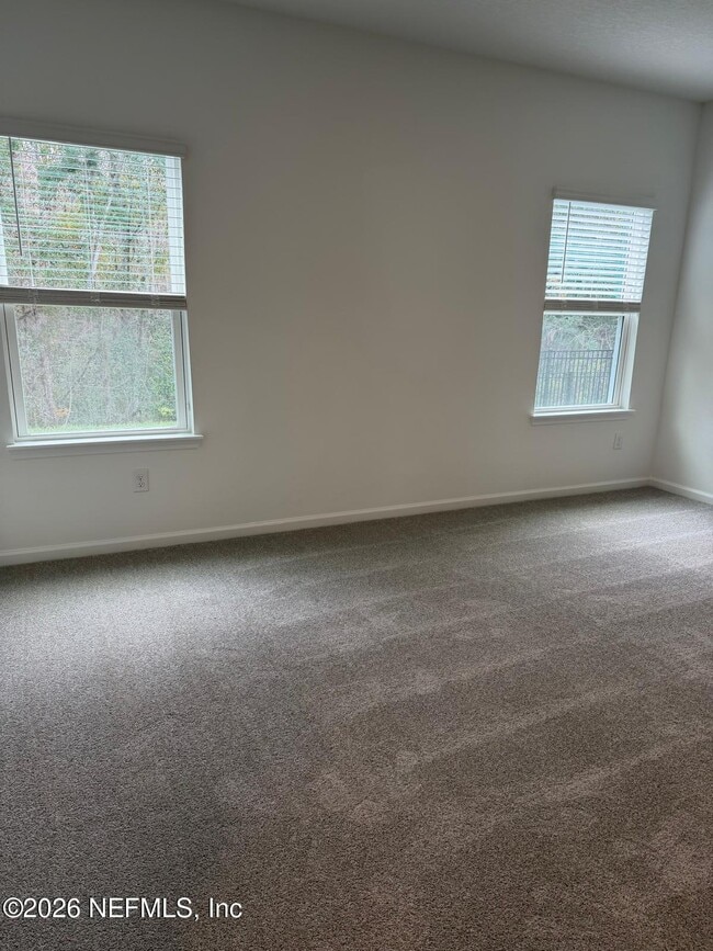 Building Photo - 644 Farmfield Dr