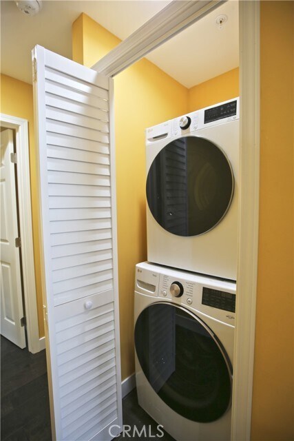 Building Photo - 3439 Vantage Pointe Dr