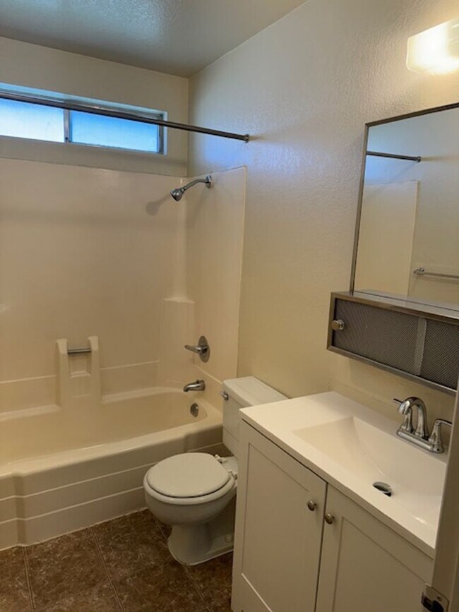 Building Photo - shil835