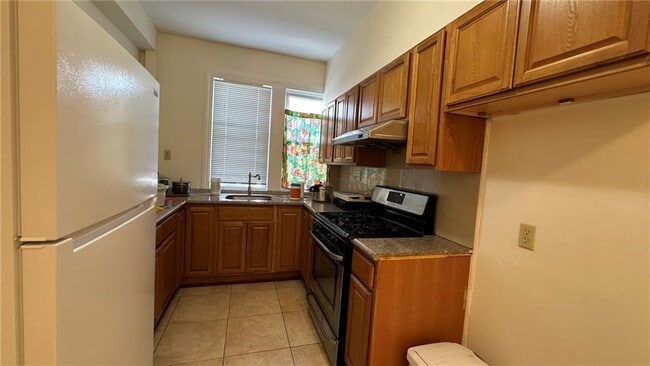 Building Photo - 2593 Ocean Ave