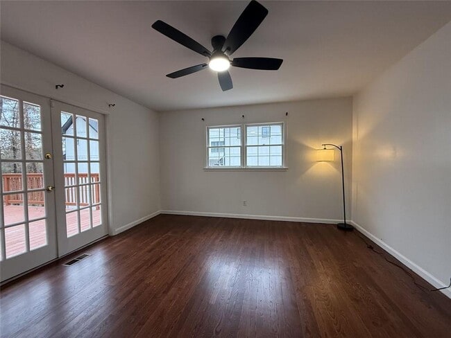 Building Photo - 1438 Oak Forest Ct NE