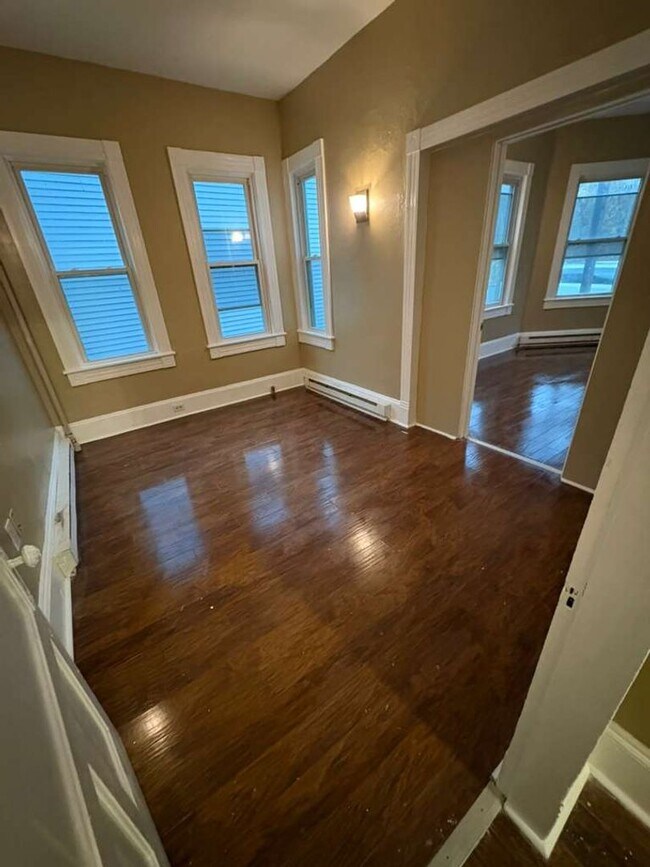 Building Photo - 552-554 North Main Street ARCHBALD